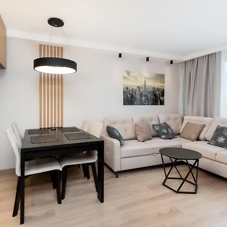 Bronowice Cosy Apartamento