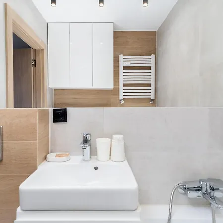 Bronowice Cosy Apartamento
